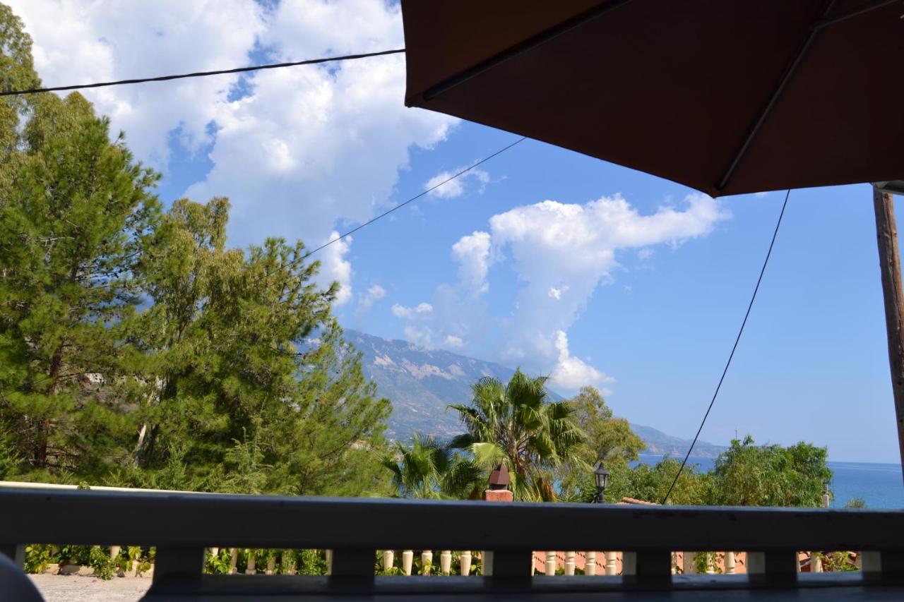 Mihaila Seaside: 2 Bedroom Bungalows Kefalonia Spartia  Dış mekan fotoğraf