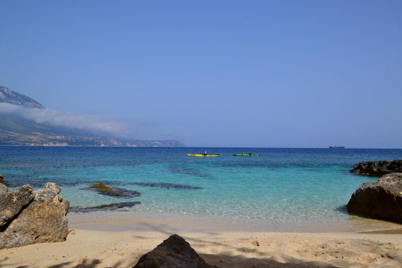 Mihaila Seaside: 2 Bedroom Bungalows Kefalonia Spartia  Dış mekan fotoğraf